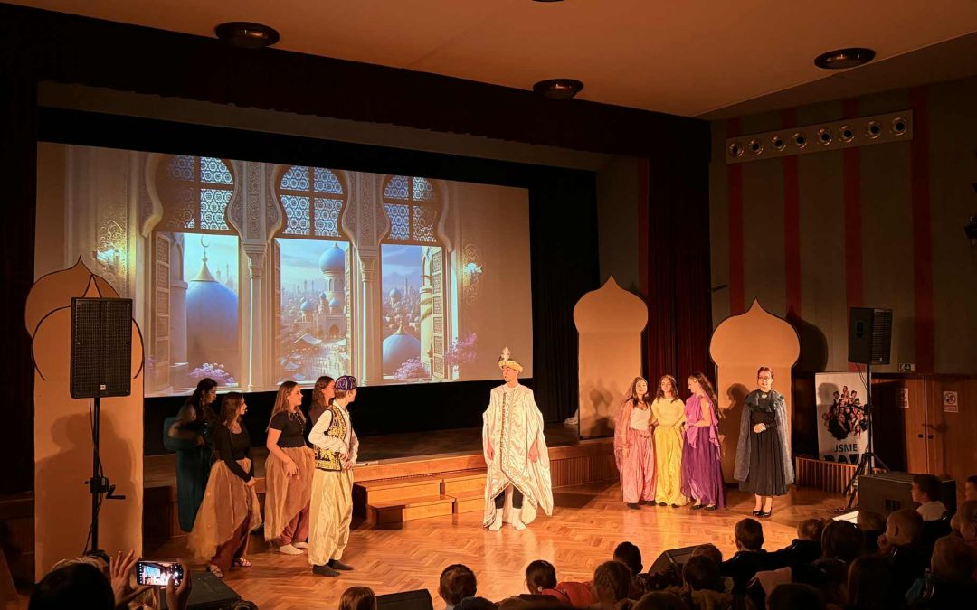 Divadelní představení Aladinova lampa